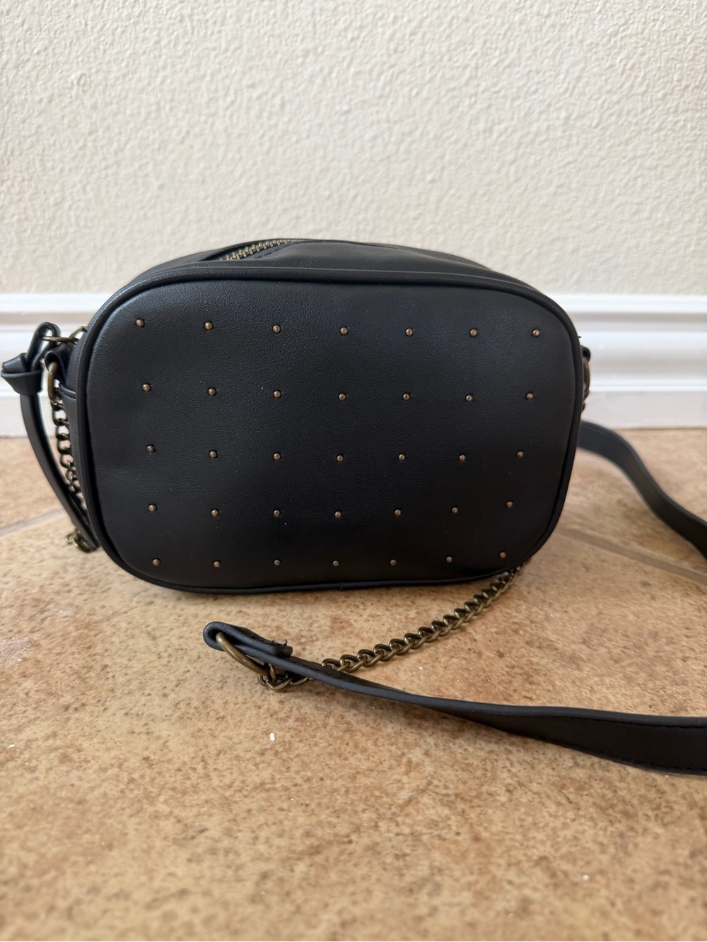 art class Black Crossbody Bag with Gold Studs